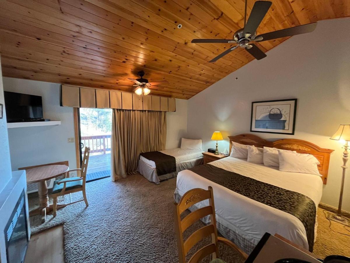 Whispering Pines Lodge Kernville Esterno foto