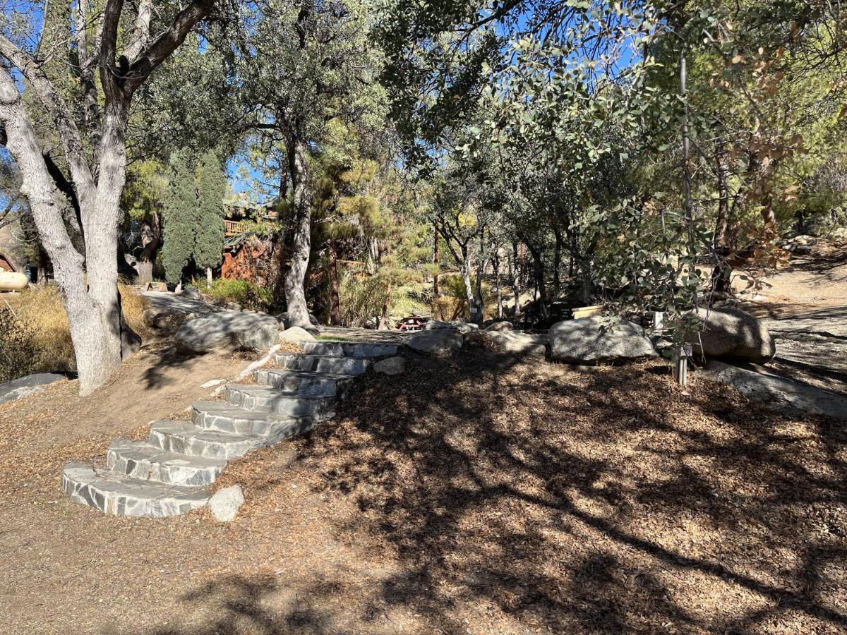 Whispering Pines Lodge Kernville Esterno foto