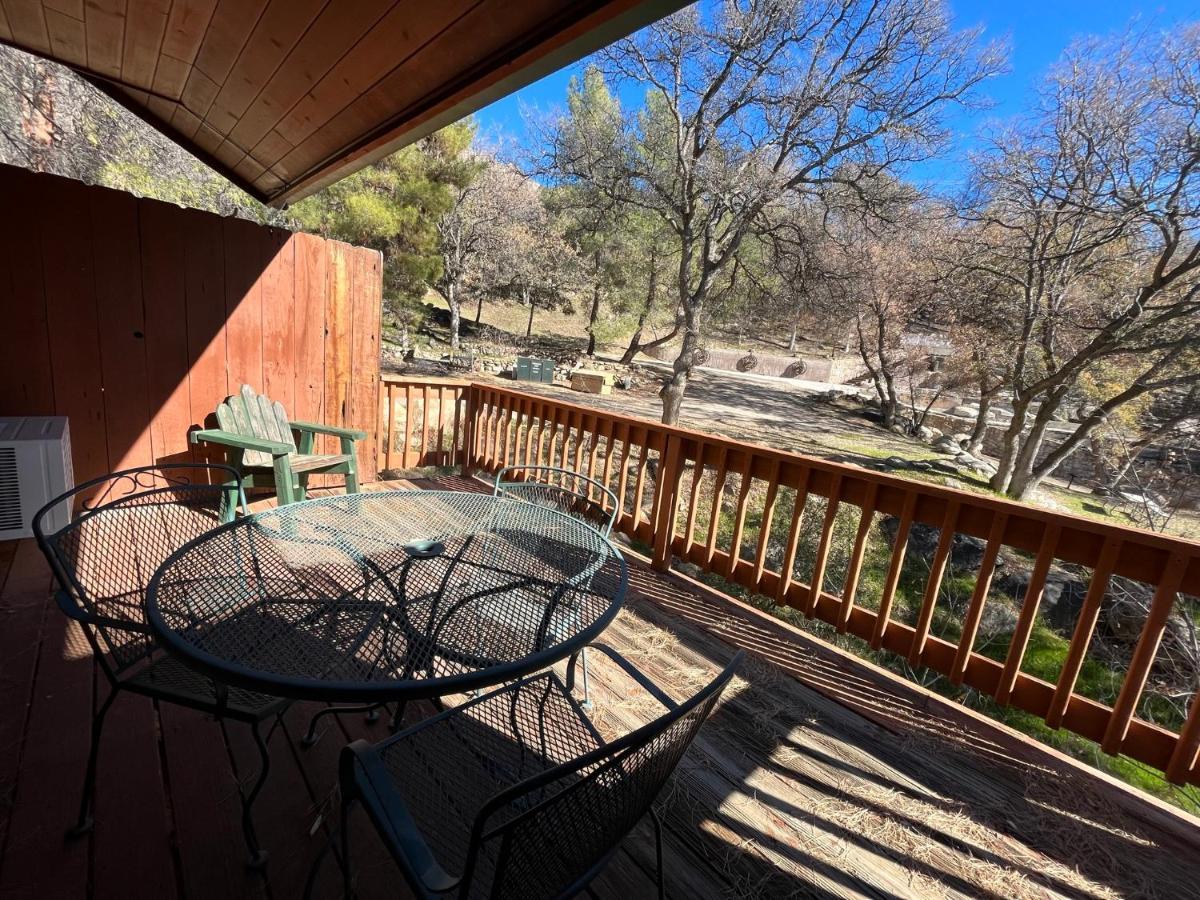 Whispering Pines Lodge Kernville Esterno foto