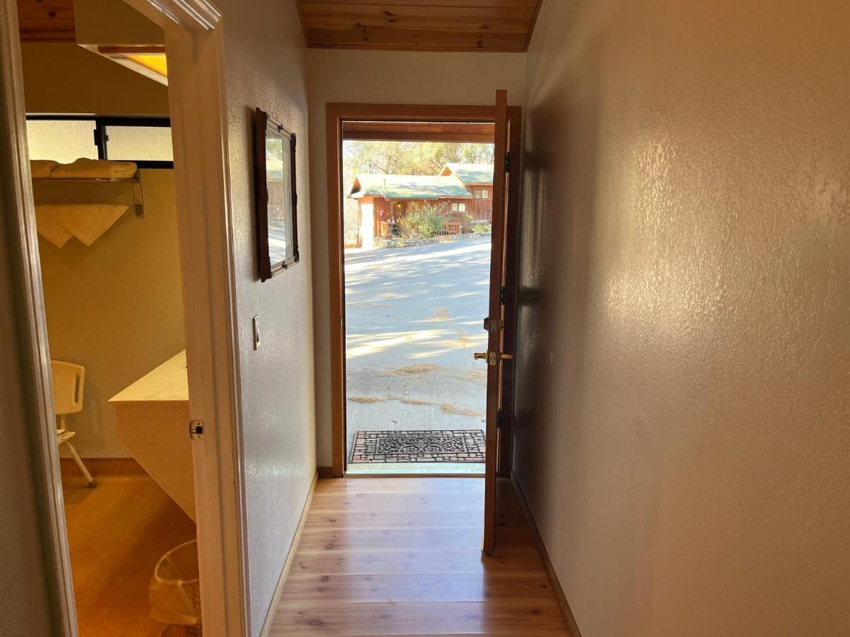 Whispering Pines Lodge Kernville Esterno foto
